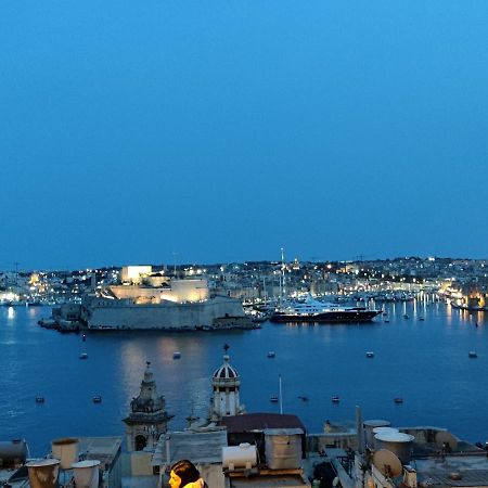 Ripple 23 Savynomad Harbour Residences Valletta Exterior photo